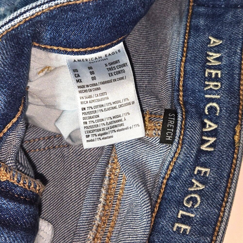 American Eagle High Waisted Mom Jeans Distressed Raw Hem Women's Size 00 X Short - Picture 7 of 12